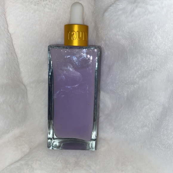 TRULY Acai Your Boobies Boob Serum - Picture 3 of 4